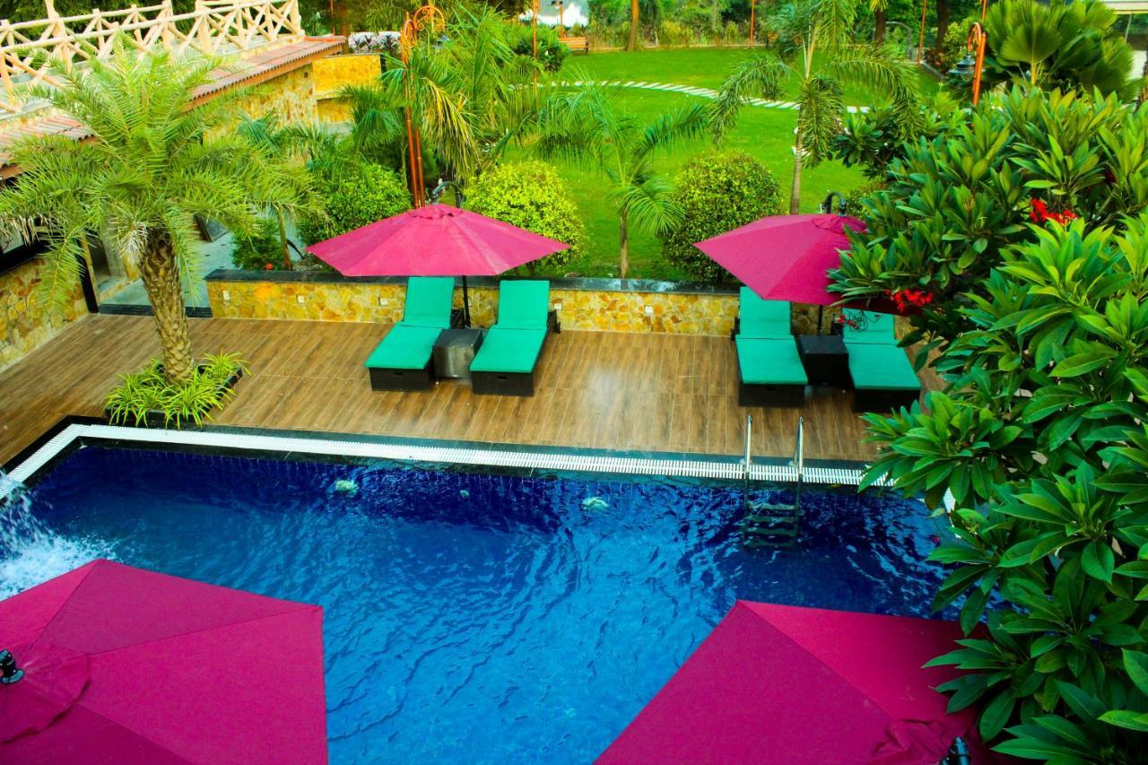 Krishna Riverside Resort Vasad Dış mekan fotoğraf
