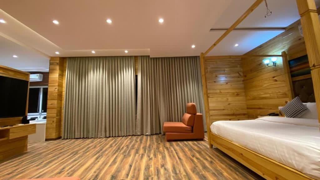 Krishna Riverside Resort Vasad Dış mekan fotoğraf